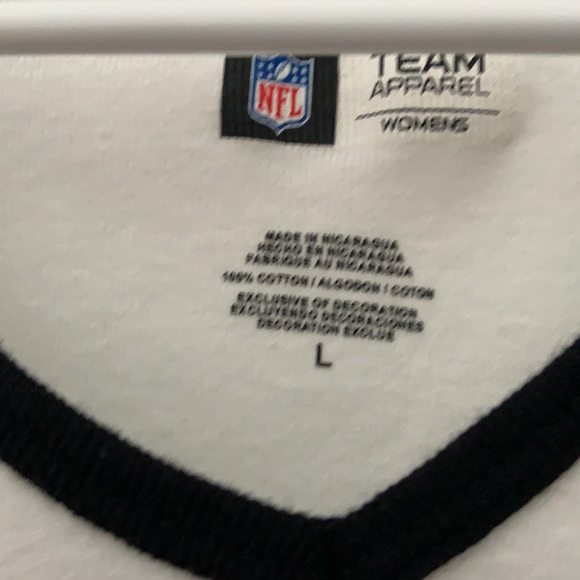 Steeler V-Neck T-Shirt - Picture 3 of 3